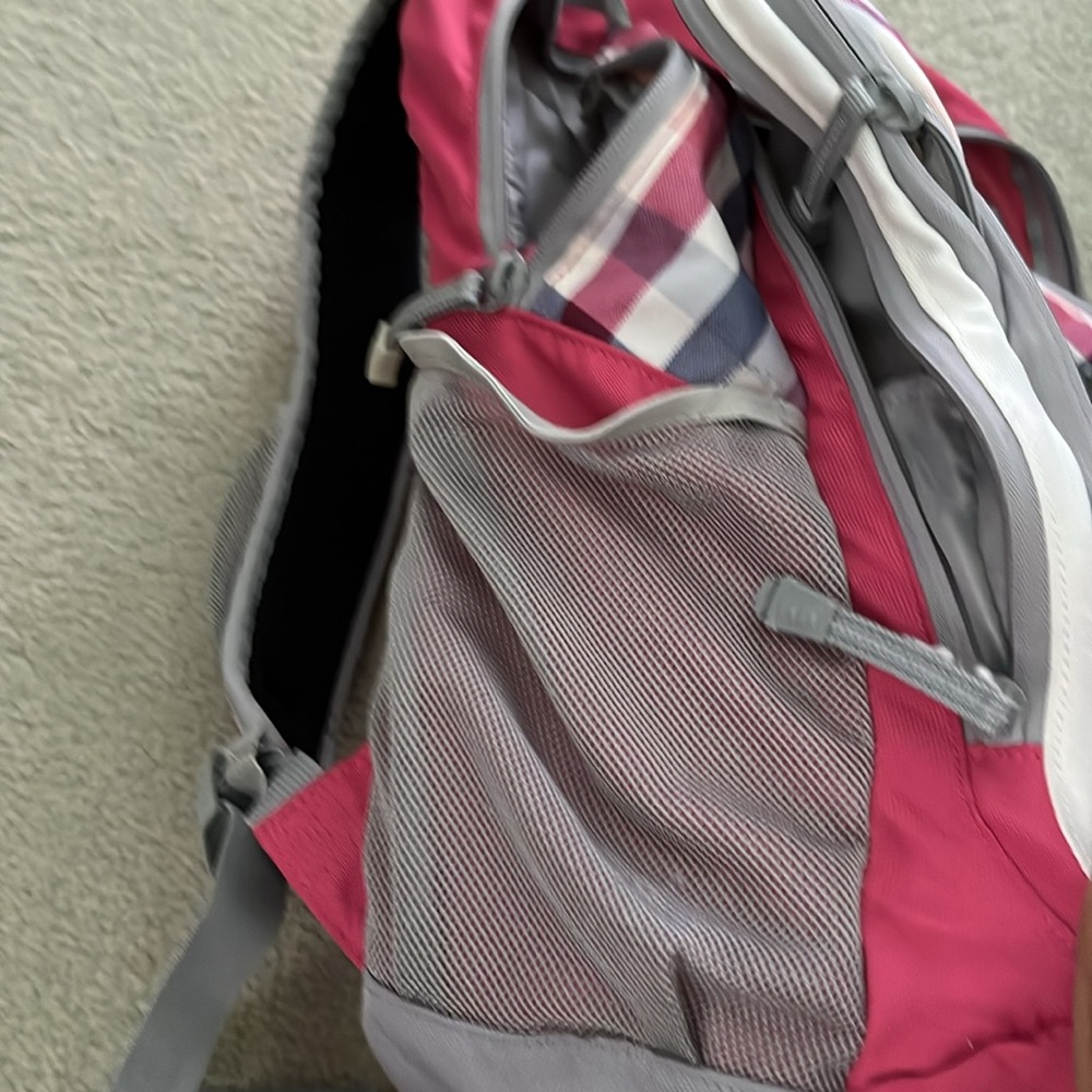 Land’s End Backpack - Picture 10 of 11